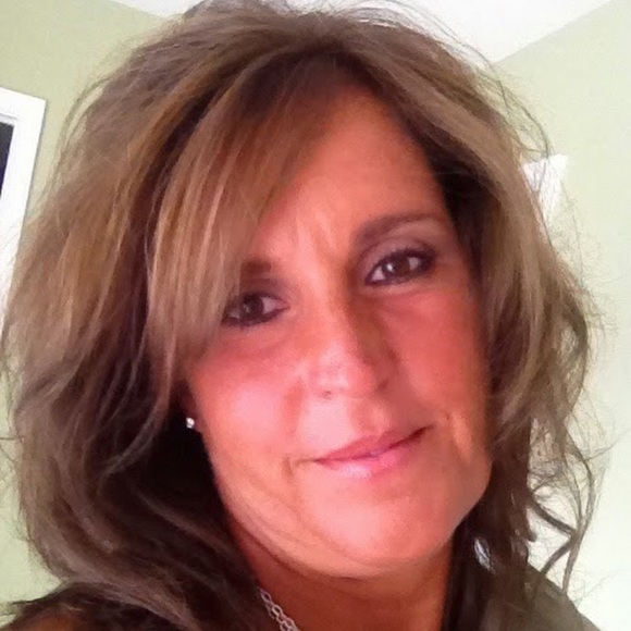 Meet your Posher, Irene - Picture 1 of 1